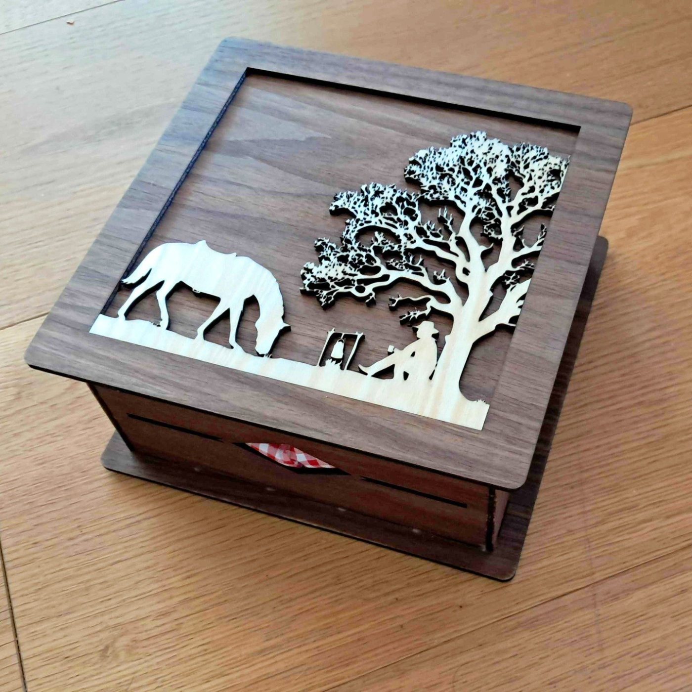 Holzkästchen quadratisch mit Deckel – Foto 3