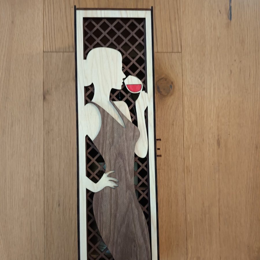 Flaschenbox Lady mit Klappdeckel