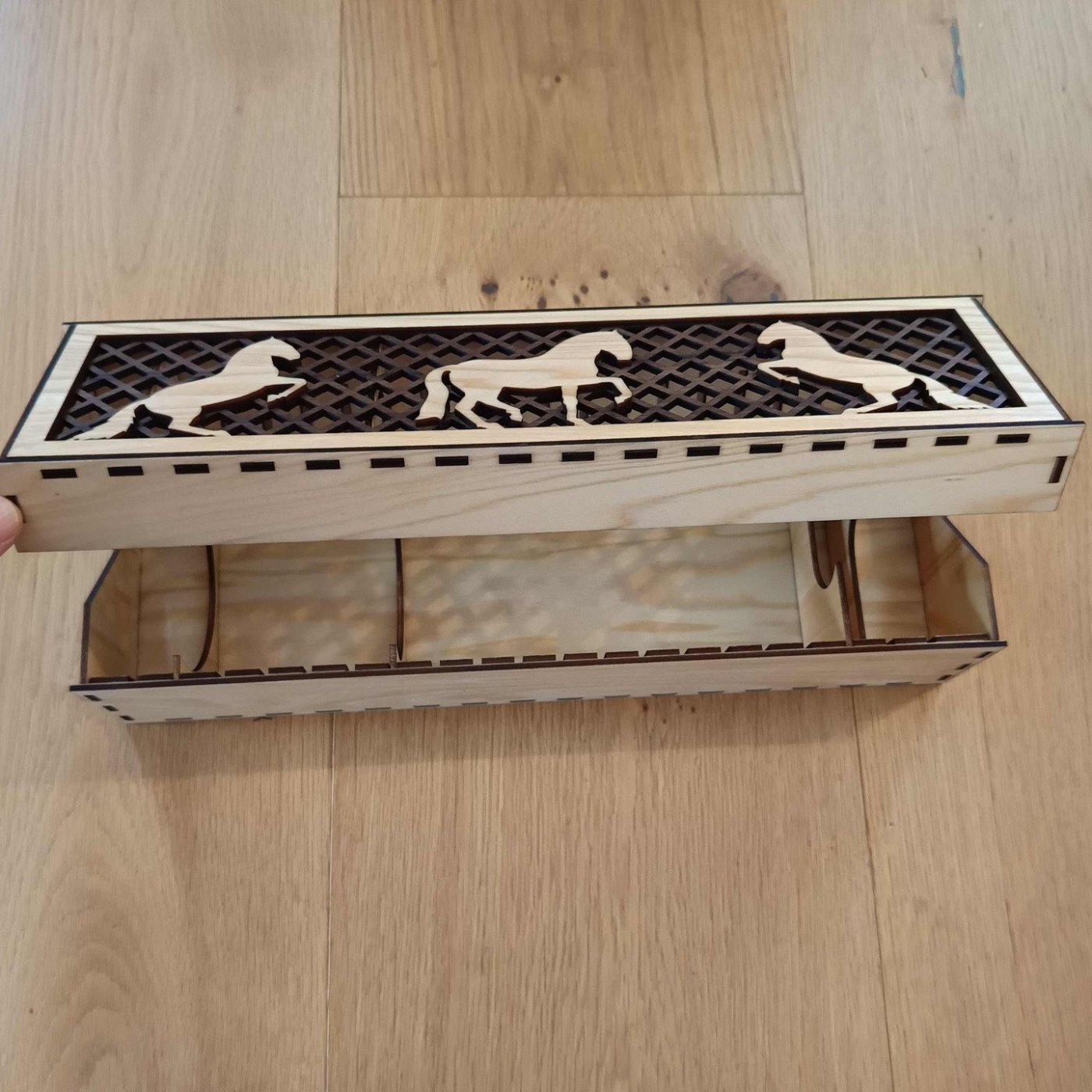 Flaschenbox Lusitanos mit Klappdeckel – Foto 2
